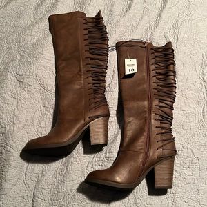 NWT! Mossimo Supply Co. “Aleah” brown, knee high boots. Zip up. Size 10.
